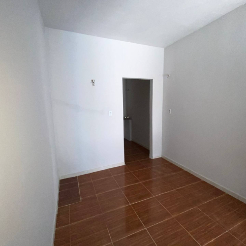 CASA DE 2 QUARTOS - R$ 650 NA MUCUNÃ